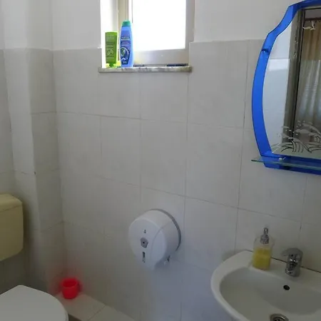 Summer House - For 2 People In 2nd Floor *