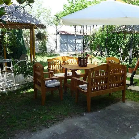 בית נופש Summer House - For 2 People In 2nd Floor
