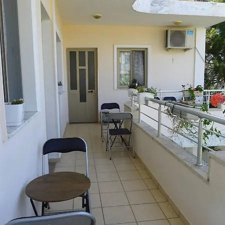Summer House - For 2 People In 2nd Floor Holiday home *