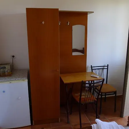 Summer House - For 2 People In 2nd Floor Ferienhaus Velipojë