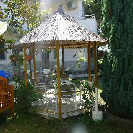 Summer House - For 2 People In 2nd Floor Vakantiehuis Velipojë