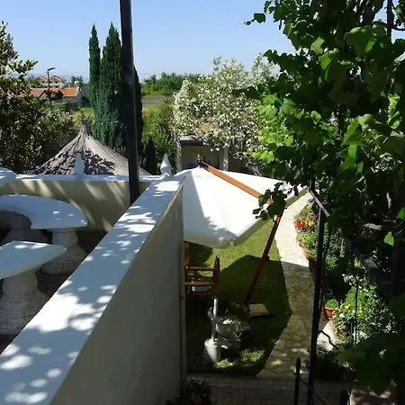 Summer House - For 2 People In 2nd Floor *