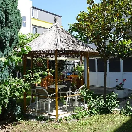 Summer House - For 2 People In 2nd Floor Velipojë