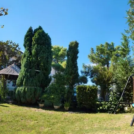 Summer House - For 2 People In 2nd Floor