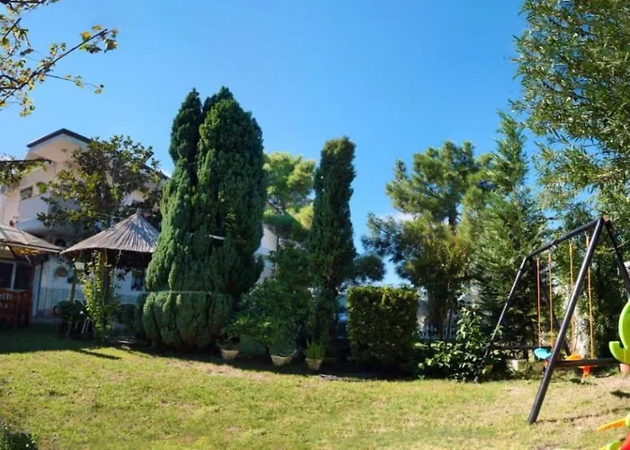 Summer House - For 2 People In 2nd Floor